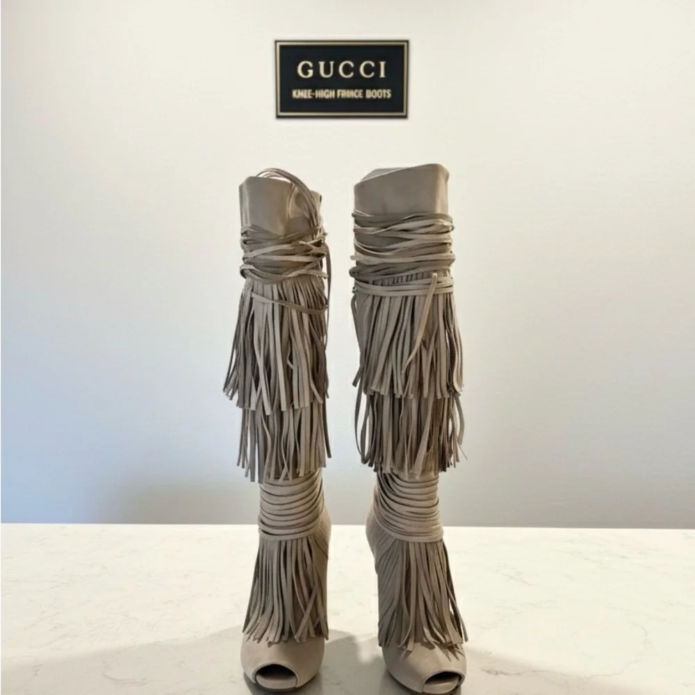 Gorgeous Gucci Beige Fringe Heeled Boots - Picture 3 of 9
